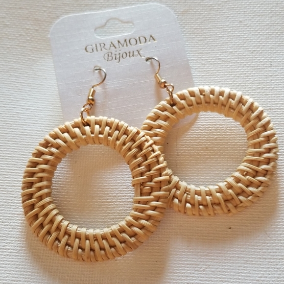 Giramoda Bijoux Jewelry - New! Giramoda Bijoux Natural Earrings
